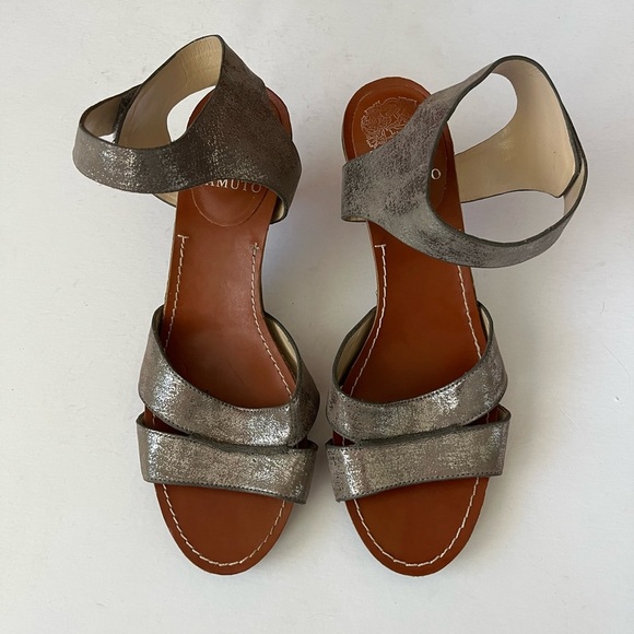 Vince Camuto Metallic Silver & Dark Nude Leather Ankle Strap Heels Womens Size 8 - Picture 5 of 16